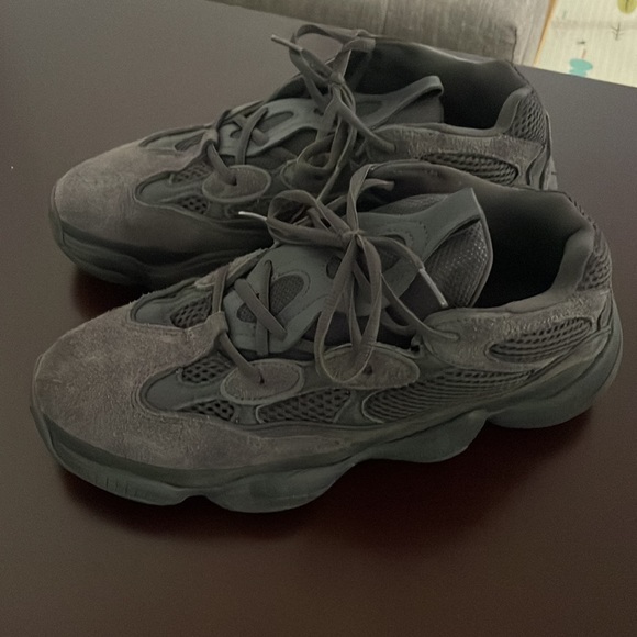 Yeezy 500 Black Size 9 1/2 - Picture 4 of 4